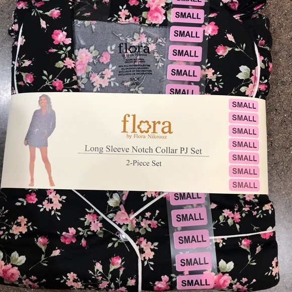 🆕 Flora Nikrooz Notch Collar Shortie PJ’s, Black Floral - Picture 7 of 8